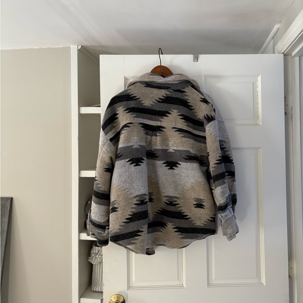 Stylish women’s Jacket in Gray and Black - Picture 4 of 4